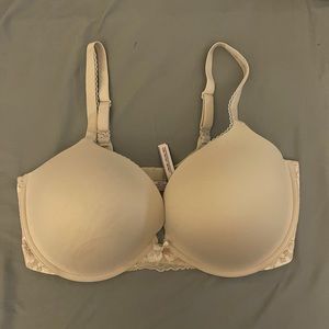 Victoria’s Secret Tan Beige Body by Victoria Push Up Bra Sz 40DDD
